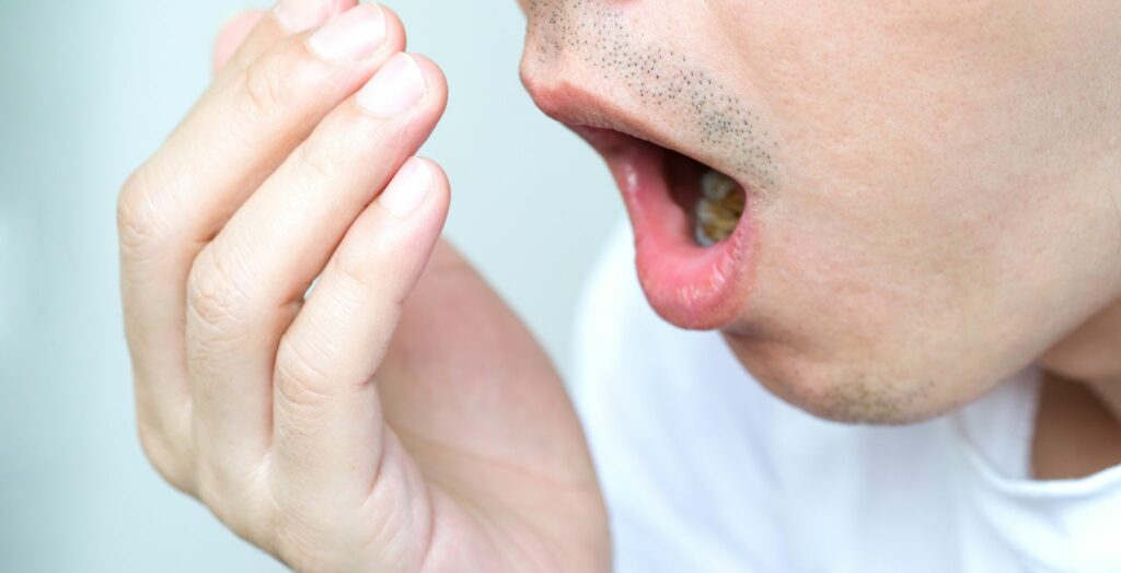 Cavities and bad breath, Do cavities cause halitosis, Tooth decay and bad breath, Bad breath from cavities, Dental caries and halitosis, Causes of bad breath in teeth, Cavities leading to bad breath, Oral odor from tooth decay, Halitosis and dental cavities,