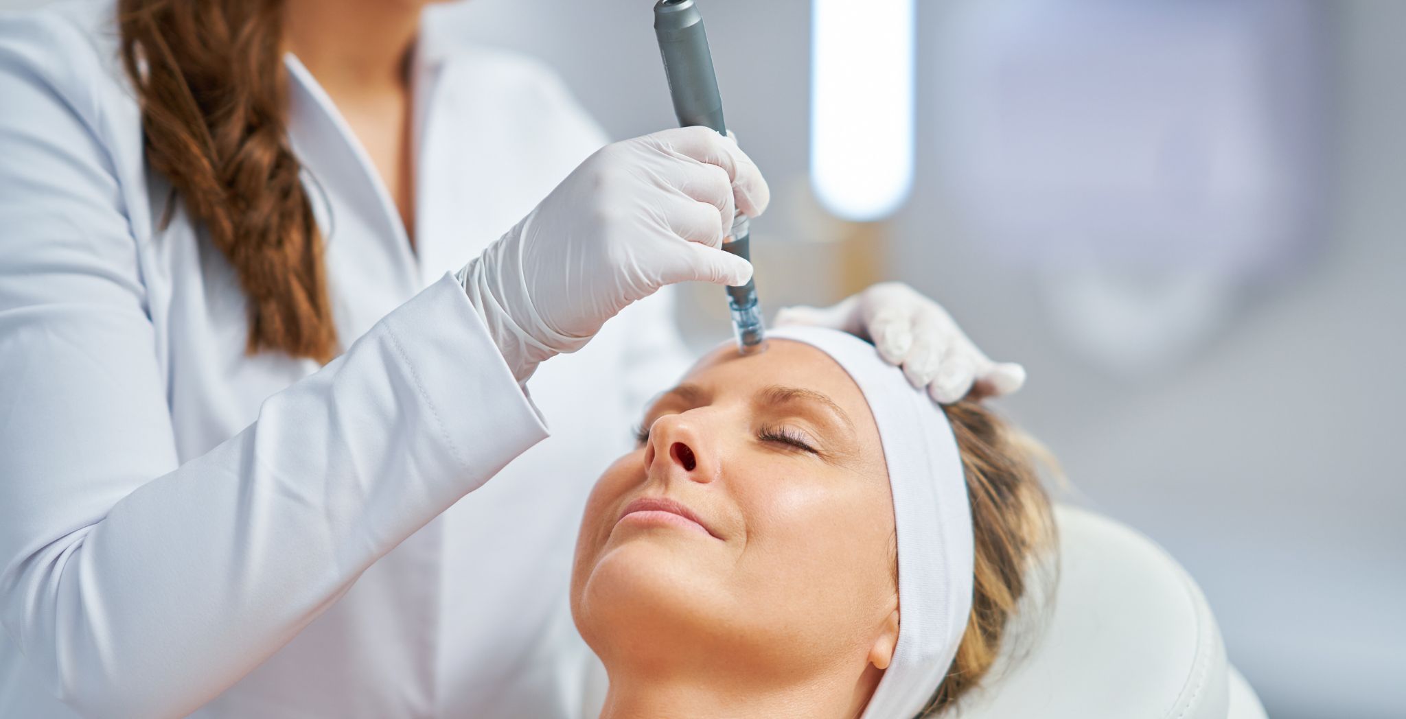 Benefits of skin needling, Skin needling treatment advantages, Microneedling skin benefits, Skin rejuvenation with needling, Collagen induction therapy benefits, Skin needling for acne scars, Anti-aging skin needling,